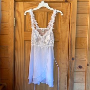 White & Lace Lingerie Cacique Nighty & Robe Set 💚REDUCED PRICE 💚